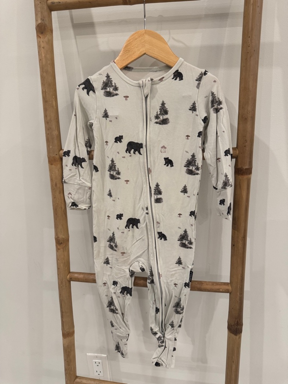 Belan J. Bear & Tree Print Baby Zip Romper - Cream